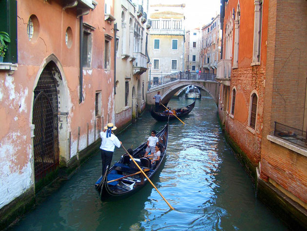 header image for a stop over in Milan and Venice